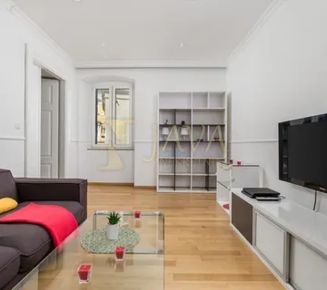 RIJEKA CENTAR - KOMFORAN, UREĐEN 2S+DB U BLIZINI KORZA (prodaja) - cover