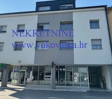 138. Vukovar, centar, pješačka zona 1 kat komforan stan 67.85 m2,.J.J. - cover