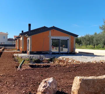 Prodaja, Kaštelir, prizemnica s bazenom u izgradnji (KOP-770-C) - cover