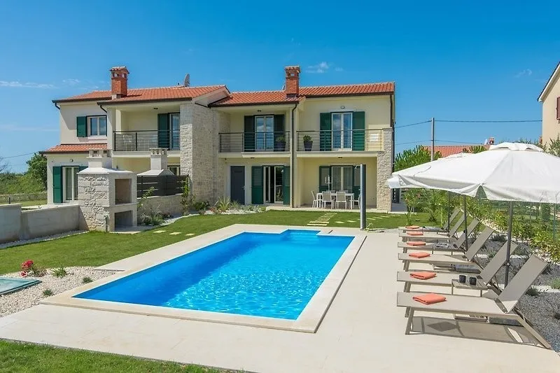Dvojna kuća sa bazenom i pogledom na more, Poreč okolica - cover