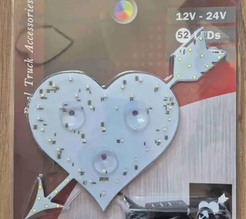 LED SVIJETLEĆE SRCE - cover