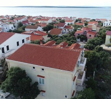 Kuća u Mandrama na otoku Pagu, 470 m2, 250 m od mora! - cover