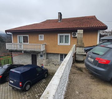 Kuća na Čavlima sa 550 m2 stambene površine! - cover