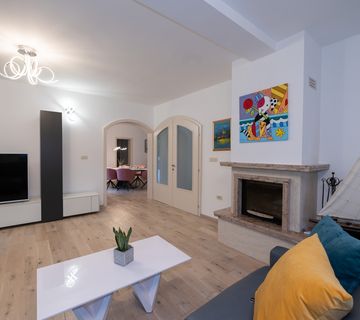 Kuća 350 m2 Matulji,najam - cover