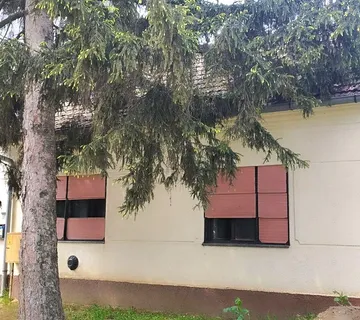 Odlična prilika u Tenji – prizemnica s okućnicom + oranica, puno potencijala! - Tenja, Osijek