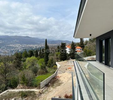 PRODAJA - PENTHOUSE 181,76 m2 - OPATIJA (COSTABELLA) - cover