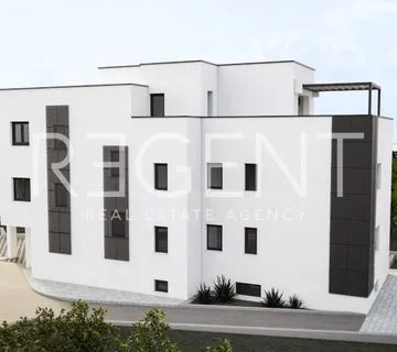 Kaštela, Kaštel Sućurac - Trosoban stan s natkrivenom terasom - cover