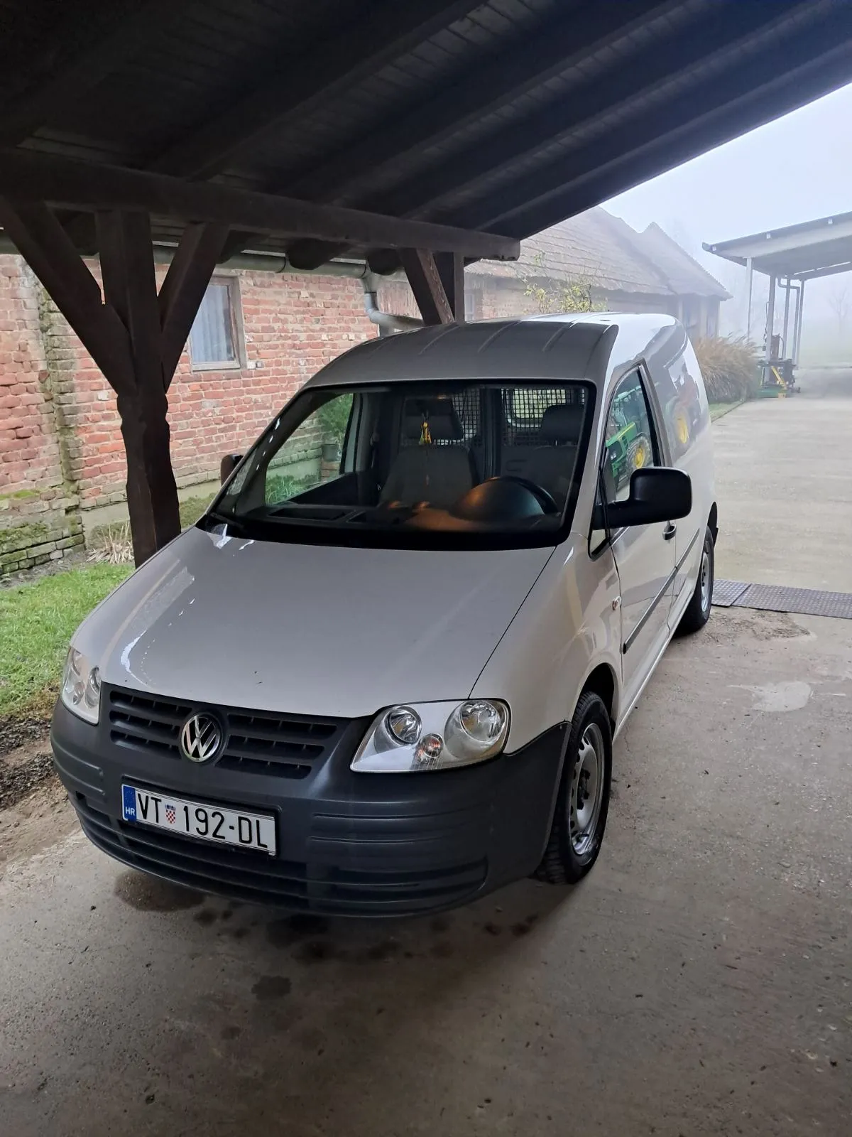VW Caddy 2,0 SDI, klima, prodaja ili zamjena za novije 2015 na dalje - cover