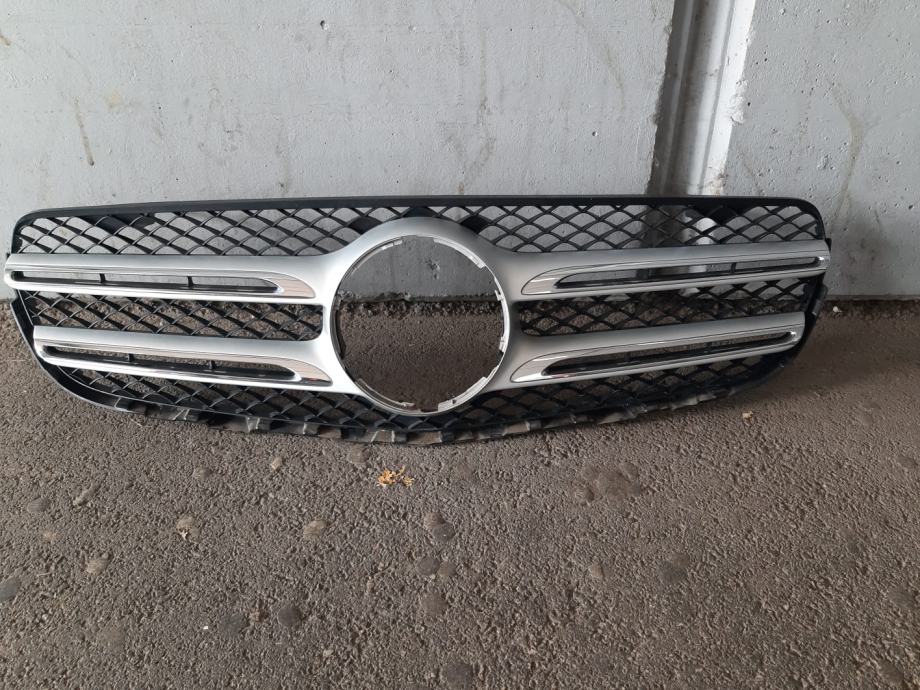 glc-mercedes-prednja-maska-kao-slika-140008084