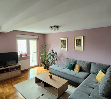 Dvoetažni trosobni stan u centru Osijeka - cover