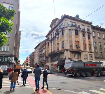 Zagreb, Centar, Petrinjska, četverosoban stan 100.5 m2 s liftom i garažom - cover