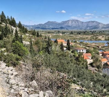 Građevinsko zemljište 470m2, ukupno 951m2 blizu Ušća Neretve - cover