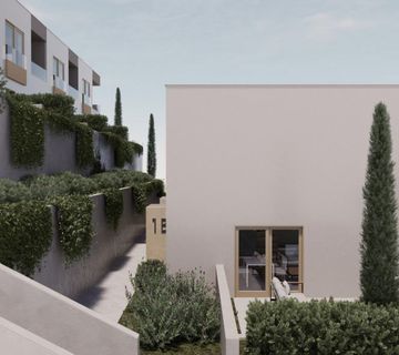 SNIŽENA CIJENA! Građevinsko zemljište cca 2.600 m2 - cover
