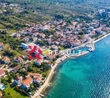 Građevinsko zemljište, 200 metara od mora, Zadar, 875 m2 - cover