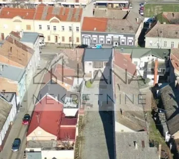 Građevinsko zemljište s poslovno stambenom zgradom, Osijek, 810 m2