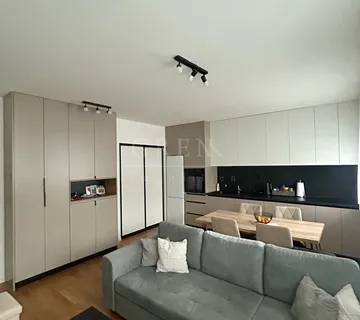 Stan 35 m2 - Sesvetski Kraljevec - Sesvete, Zagreb