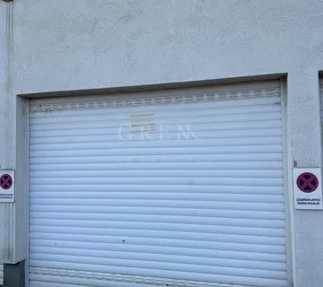 Garaža Zagreb Stenjevec, 15m2 + galerija 15m2