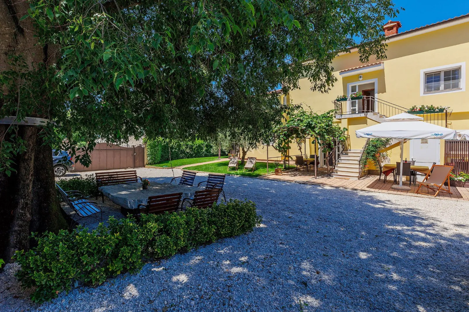 Kuća Poreč sa 5 apartmana 1,5 km od mora, PRILIKA - cover