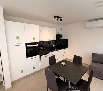 Stan Novigrad Istra, 36 m2+terasa 20 m2+parking
