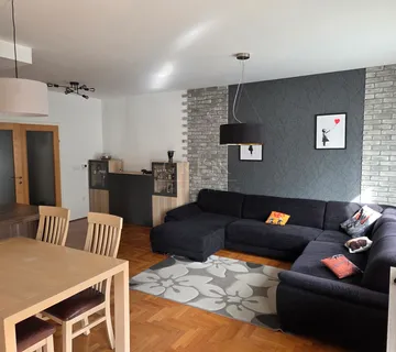 Stan Zagreb Špansko, 130 m2, vrt 50 m2