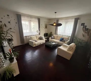 4-sobni stan s liftom i parkingom, 122 m2 - Stenjevec, Zagreb