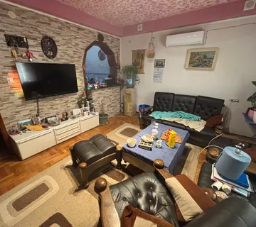 Kuća Zagreb Kozari Put, 230 m2+452 m2 parcela