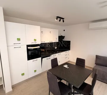 Stan Novigrad Istra, 36 m2+terasa 20 m2+parking