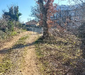 Građevinsko zemljište 4 km od Poreča - cover