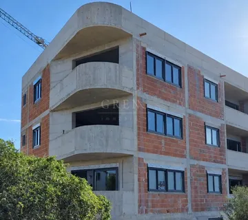 Novi stan na 2 katu sa lijepim pogledom na more - Poreč