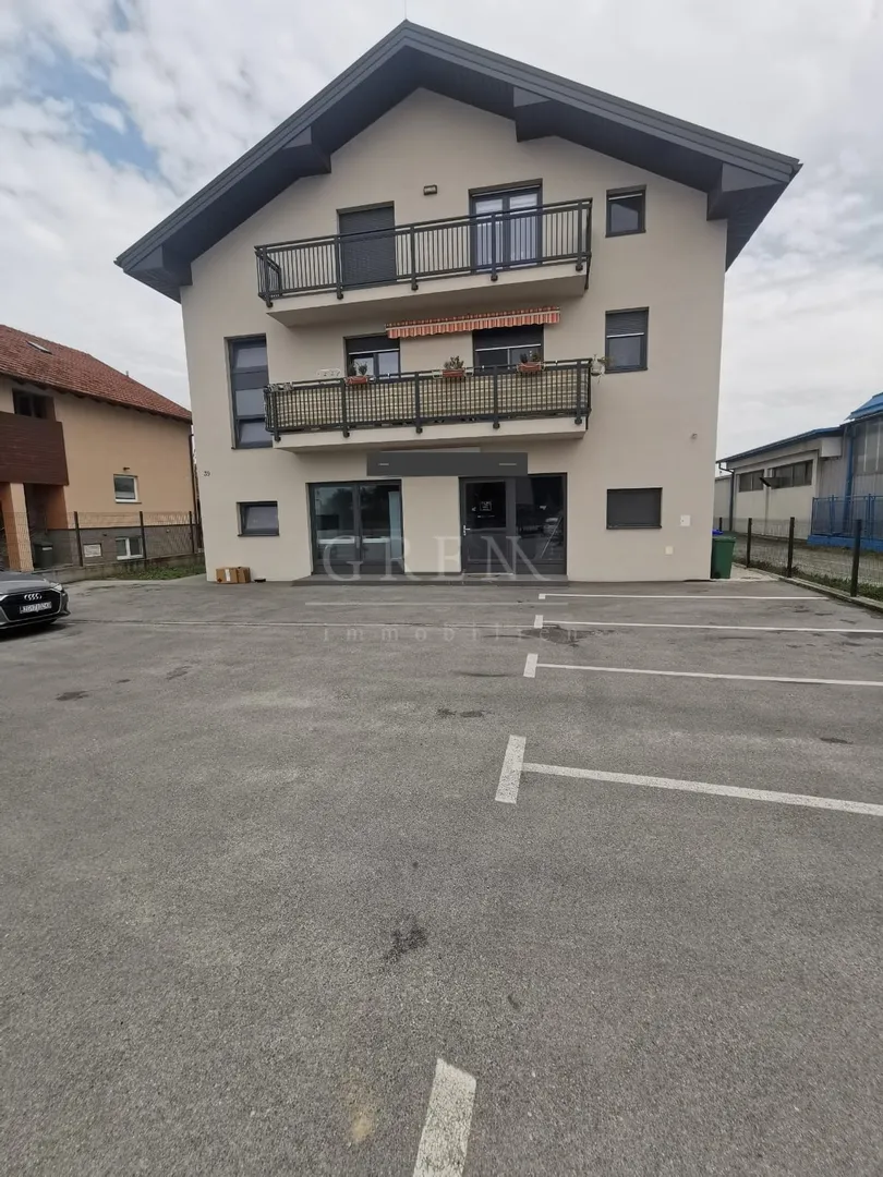 Prodaja poslovnog prostora  94,40 m2 - 3 km od centra V. Gorice - cover