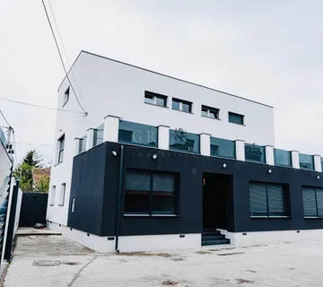 LUKSUZNA MODERNA KUĆA 400 M2 + 169 M2 HALA, RESNIK, ZAGREB - cover