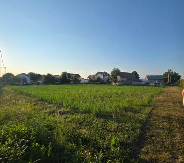 Građevinsko zemljište 613 m2 - Gornja Lomnica - Gornja Lomnica, Velika Gorica