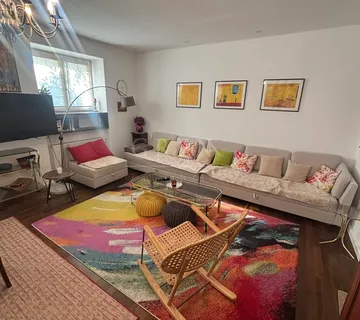 Stan Zagreb Šalata, 60 m2, adaptiran