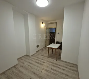 Stan Zagreb centar, Šenoina ulica, 32 m2
