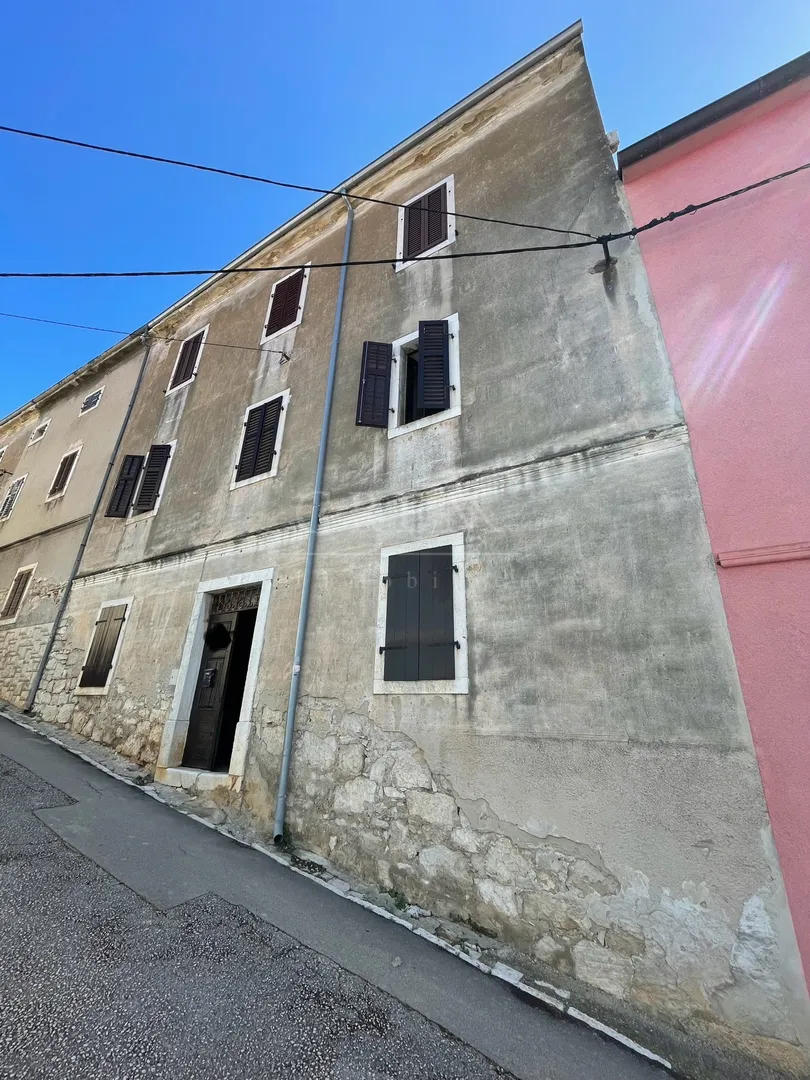 Kuća Vrsar centar, 500 m2+2 garaže, PRILIKA - cover
