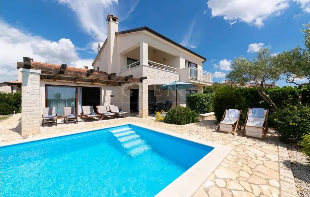 Vila sa bazenom okolica Višnjana, 160 m2, prodaja, prilika - cover