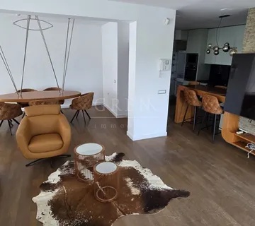 Prostran 4-sobni stan, 150 m2 - Zelengaj, Zagreb