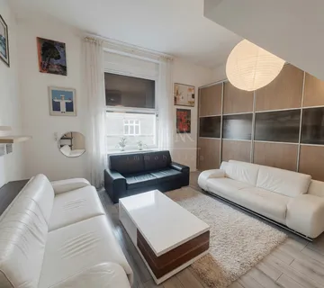 STROGI CENTAR / ZAGREB / LIFT / 112m²/ 2 PARKINGA / TERASA