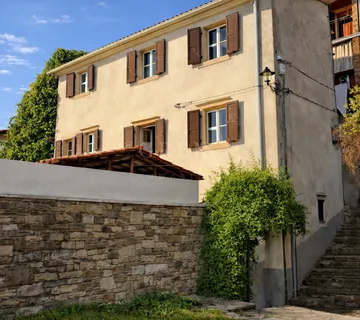 Motovun - renovirana kamena kuća sa lijepim pogledom - cover