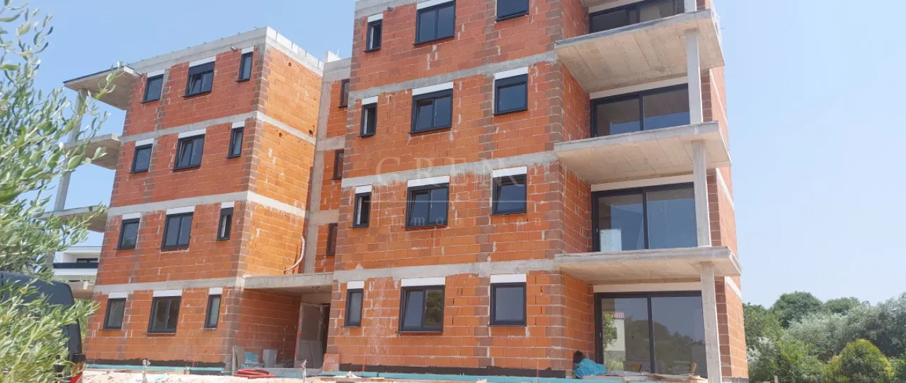 Apartman u kući sa liftom u izgradnji - cover