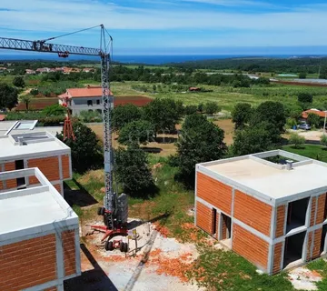 Prodaje se kuća sa pogledom na more udaljena 3 km od mora - cover