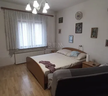 Kuća Zaprešić, 84 m2+600 m2 parcela