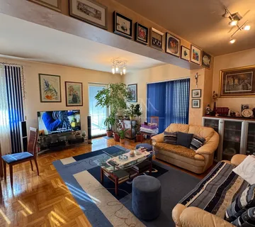 Stan Zagreb Vrapče, 85m2 + privatna garaža 29m2, dva balkona 9m2