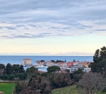 Stan Poreč, 97 m2, pogled more, vrhunska lokacija