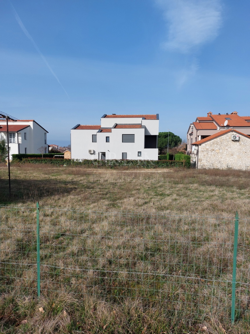 Građevinsko zemljište u Poreču, 1200 m2, prodaja - cover