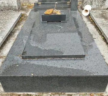 Grobnica na groblju Sv. Ane - cover