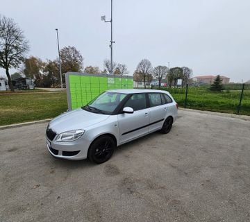 Škoda Fabia Combi - cover