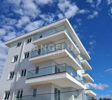Trogir, Seget - stan u NOVOGRADNJI sa pogledom na more, 108.20 m2 - cover