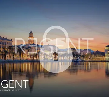 Trogir, Marina - Trosoban stan s balkonom i pogledom na more - cover