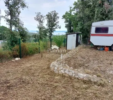 Istra, Duga Uvala, poljoprivredno zemljište s pogledom na more - cover